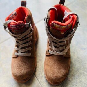 Brand new Toms kids boots snow boots